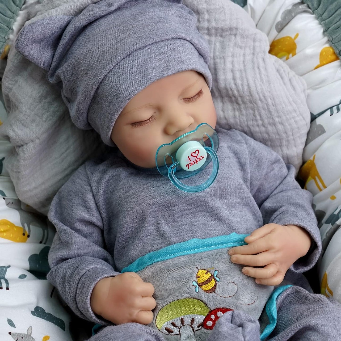 Bebé Nenuco Reborn menino 46cm corpo inteiro em Vinil Silicone, olhos fechados, com acessórios