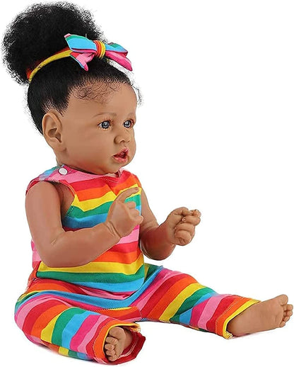 Bebé Reborn negra, 55cm, roupa coloridas e acessórios,